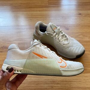 Nike Athletic Metcon Shoes in Cream and Orange